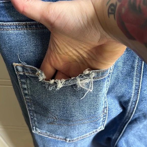 American Eagle Outfitters Blue Distressed Jeans - Picture 5 of 6